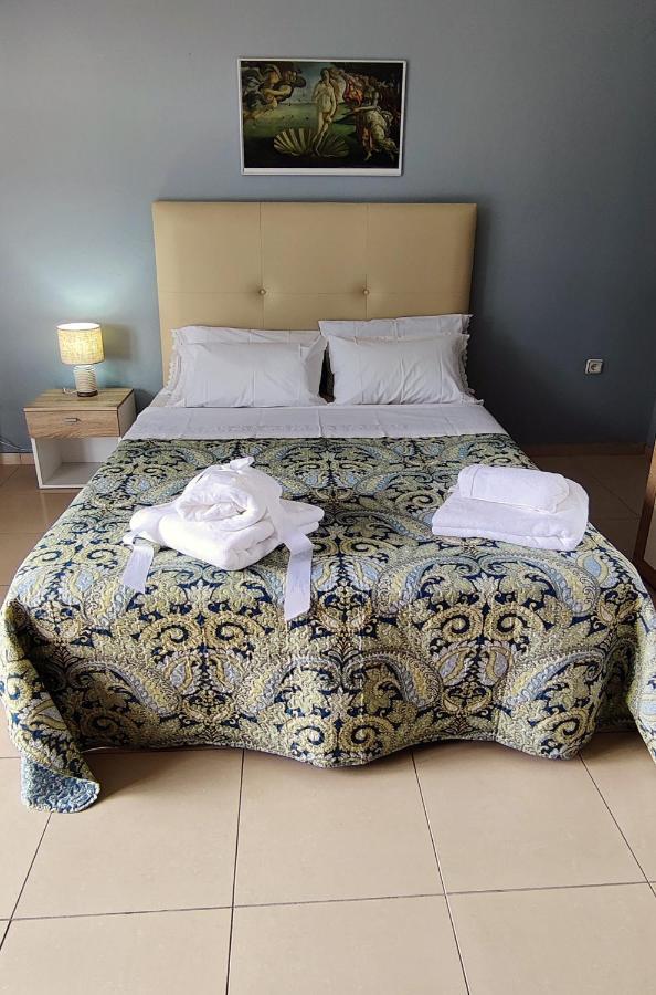 Hospitable Appartment In The Central Park, Xanthi Exterior photo