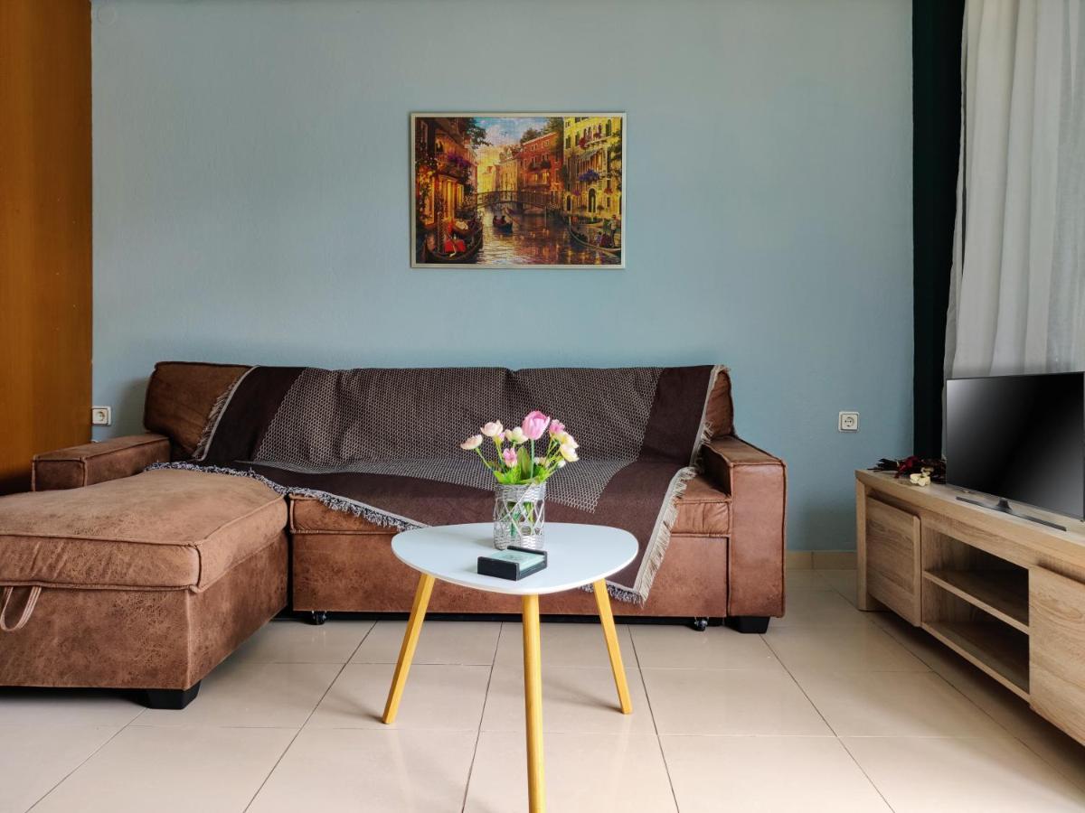 Hospitable Appartment In The Central Park, Xanthi Exterior photo